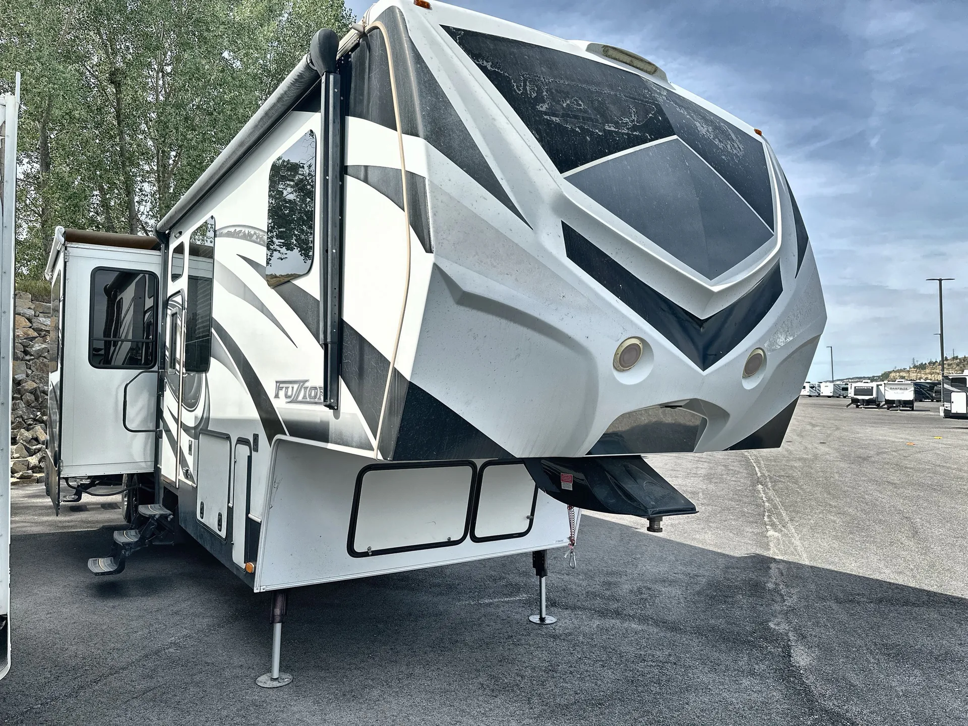 2014 Keystone Fuzion 371 - Photo 2