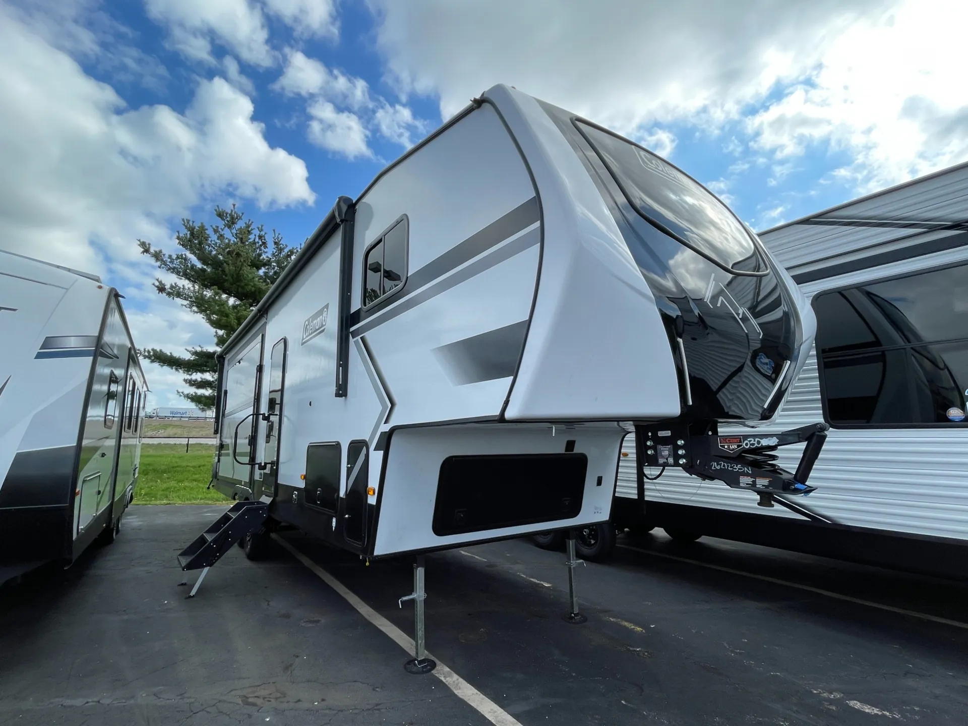 2026 Keystone Coleman Legacy 2800SUNDECK - Photo 2
