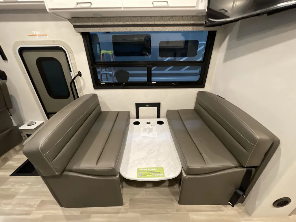 2026 Thor Motor Coach Windsport 29L, Photos photo 3