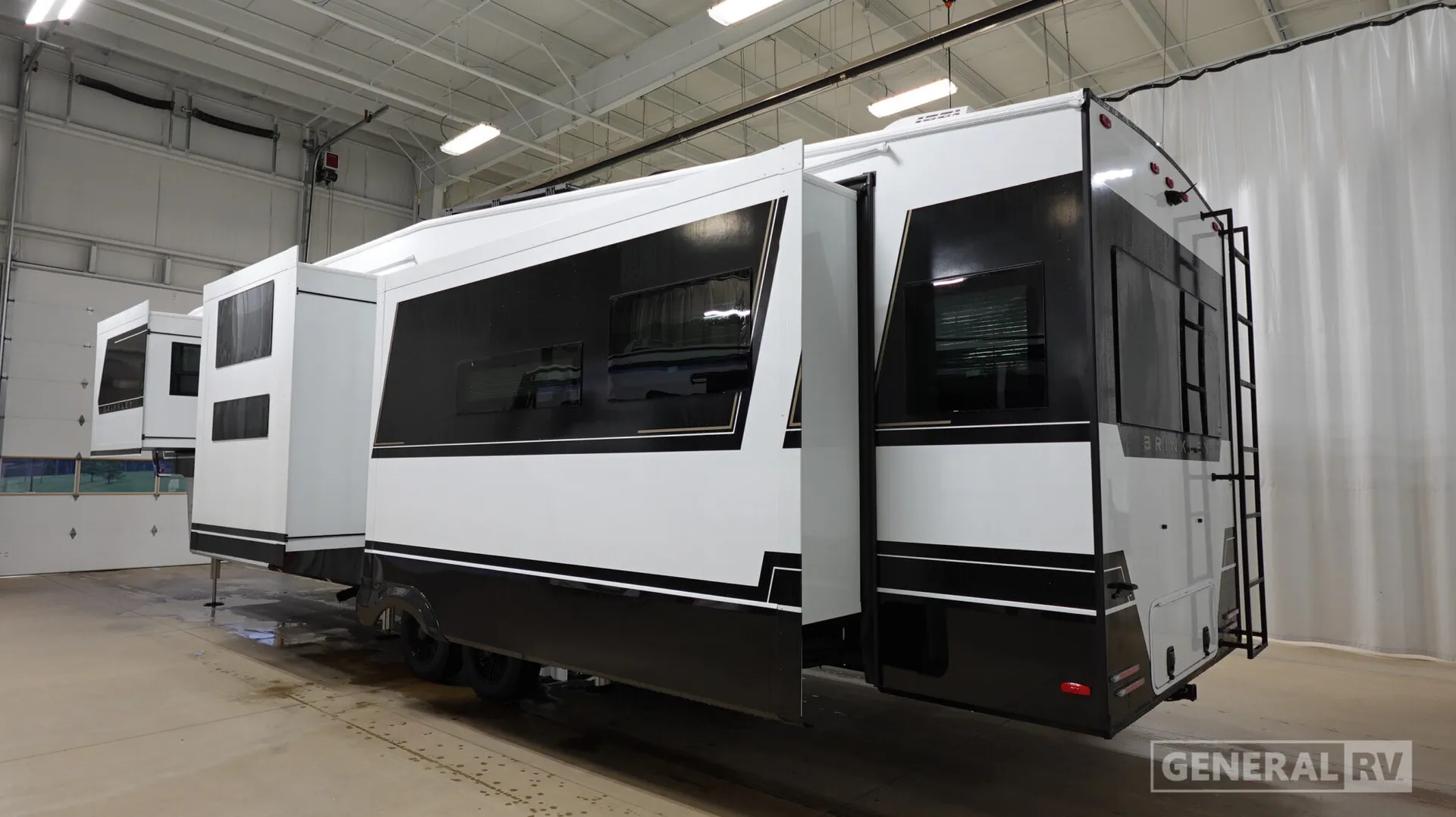 2026 Brinkley Model Z 3610 - Photo 4