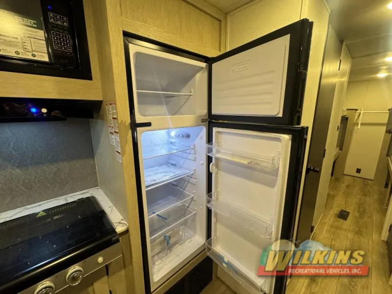 2026 Shasta RVs Shasta 31QB - Photo 3