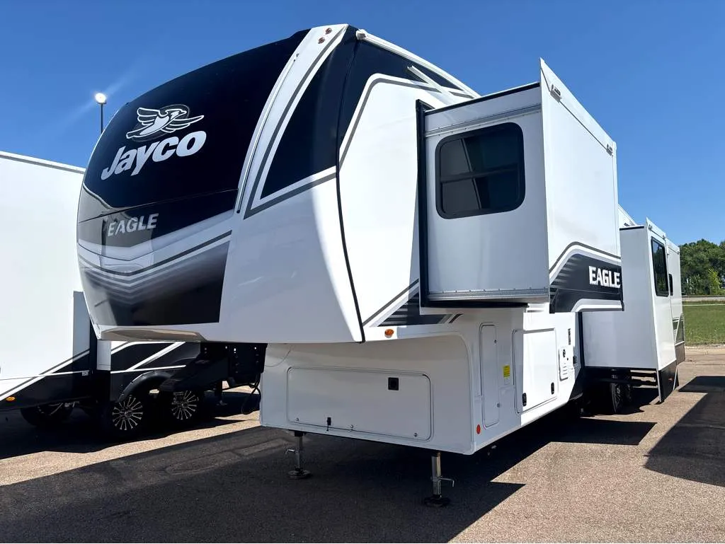 2026 Jayco Eagle 355MBQS - Photo 3