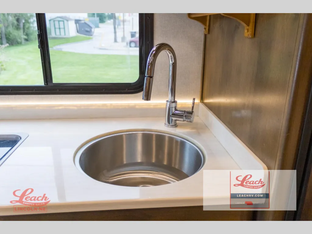 2018 Tiffin Wayfarer 24 FW, Photos photo 15