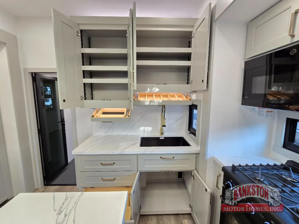 2027 Brinkley Model G 3970, Photos photo 10