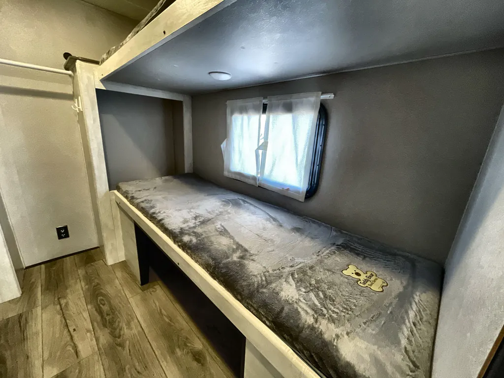 2024 Shasta I-5 530QB, Photos photo 12