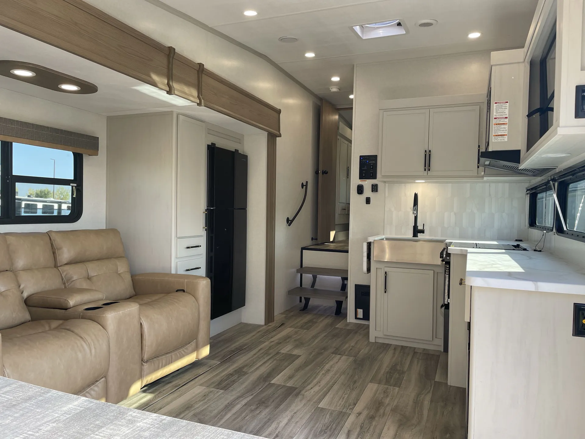 2026 dutchmen Astoria 250RD — living area main