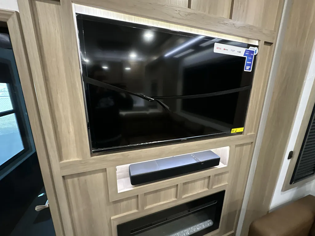 2026 Keystone Raptor 441, Photos photo 11