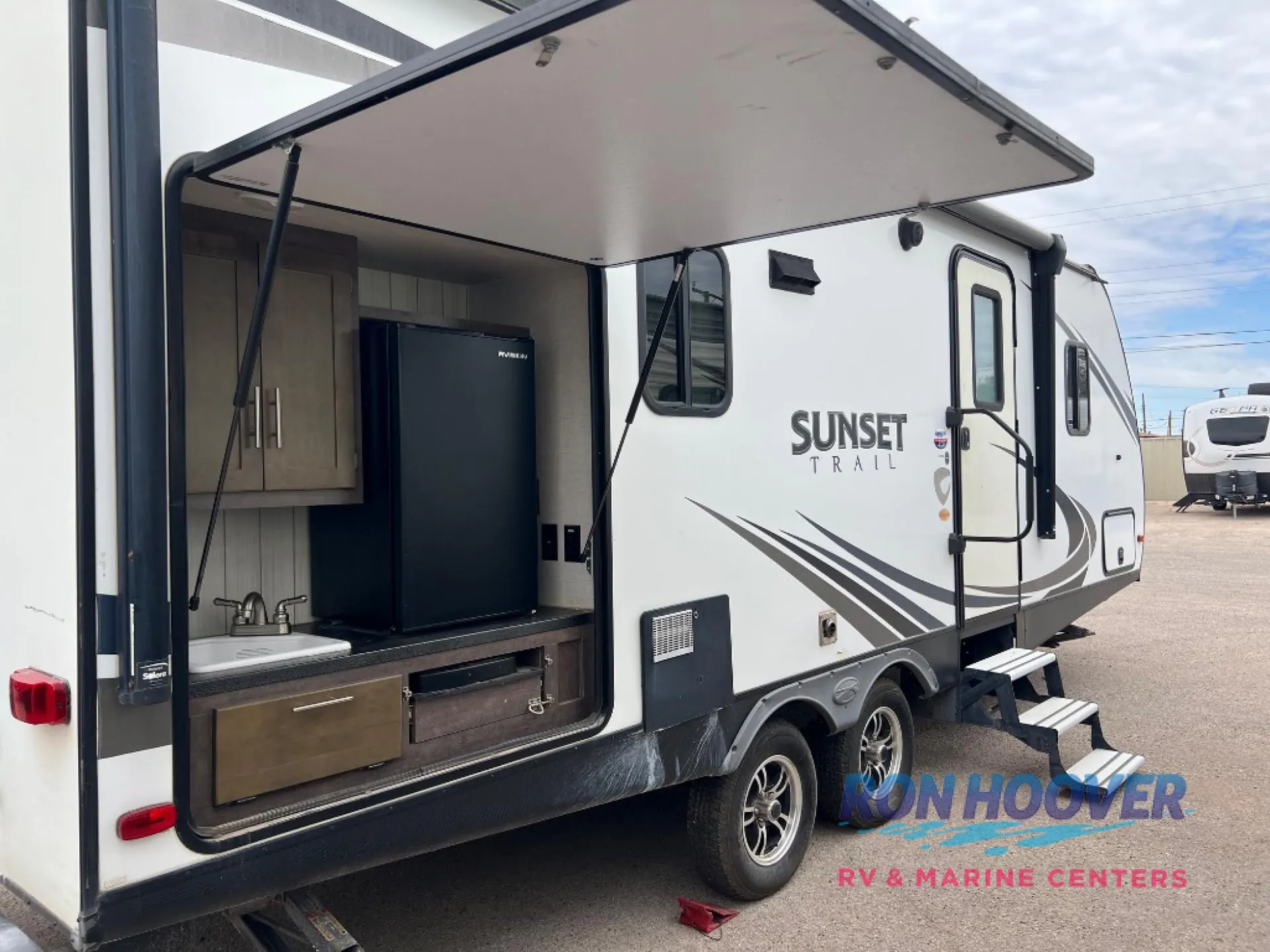 2018 CrossRoads Sunset Trail Super Lite 222RB dealer photo 2 from Ron Hoover RV & Marine