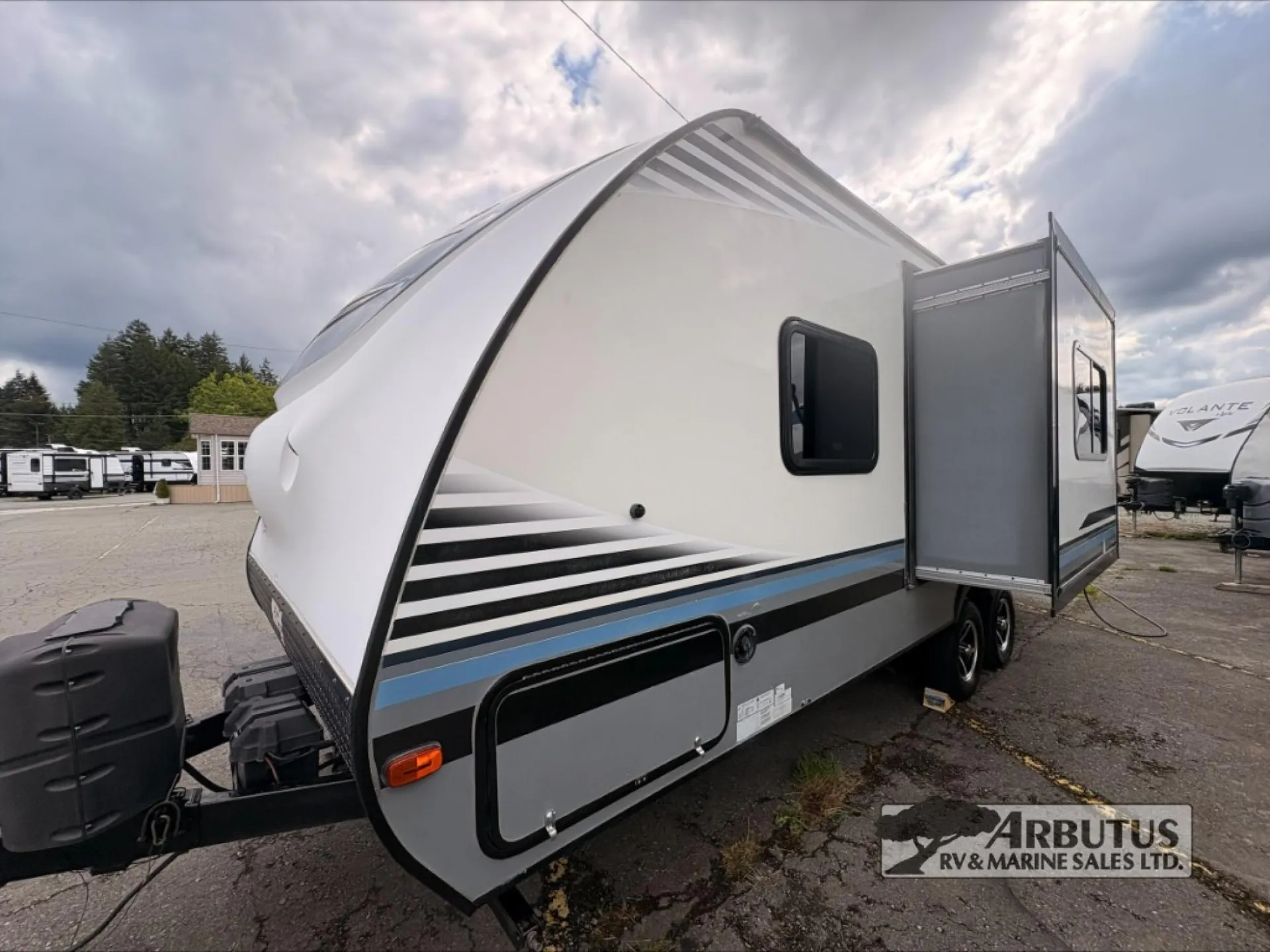 2017 Forest River Surveyor 201RBS — Photo 7