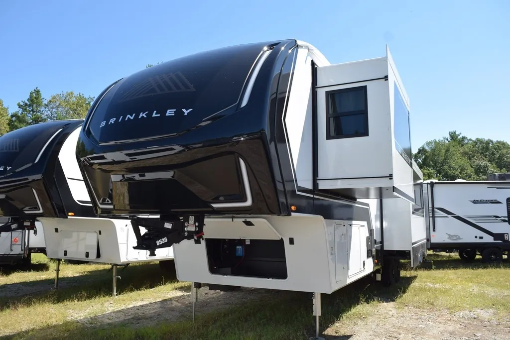 2026 Brinkley Model Z 3515, Photos photo 3