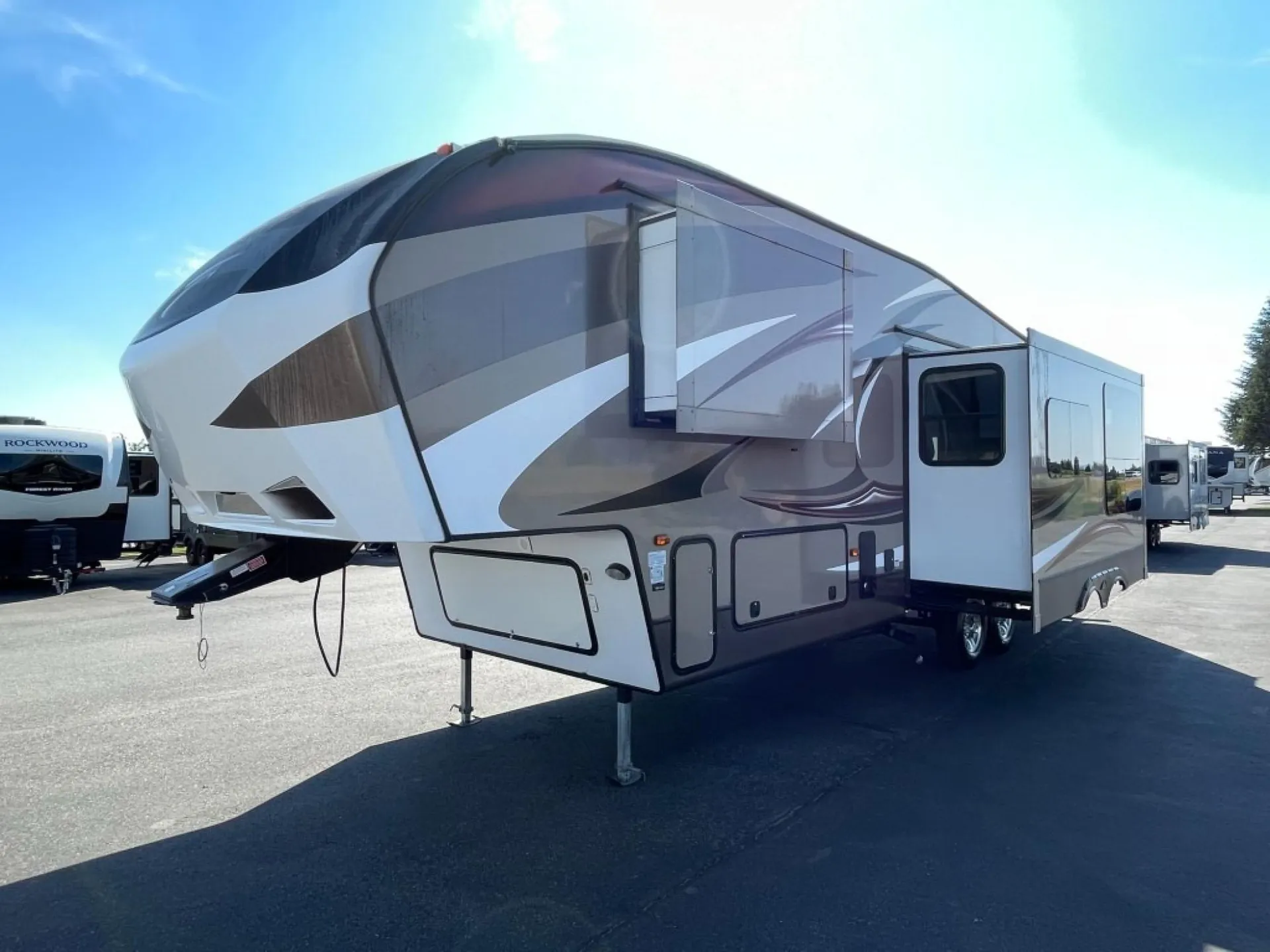 2014 Keystone Cougar 301SAB - Photo 3