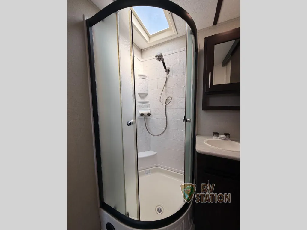 2020 Prime Time LaCrosse 3370MB, Photos photo 27
