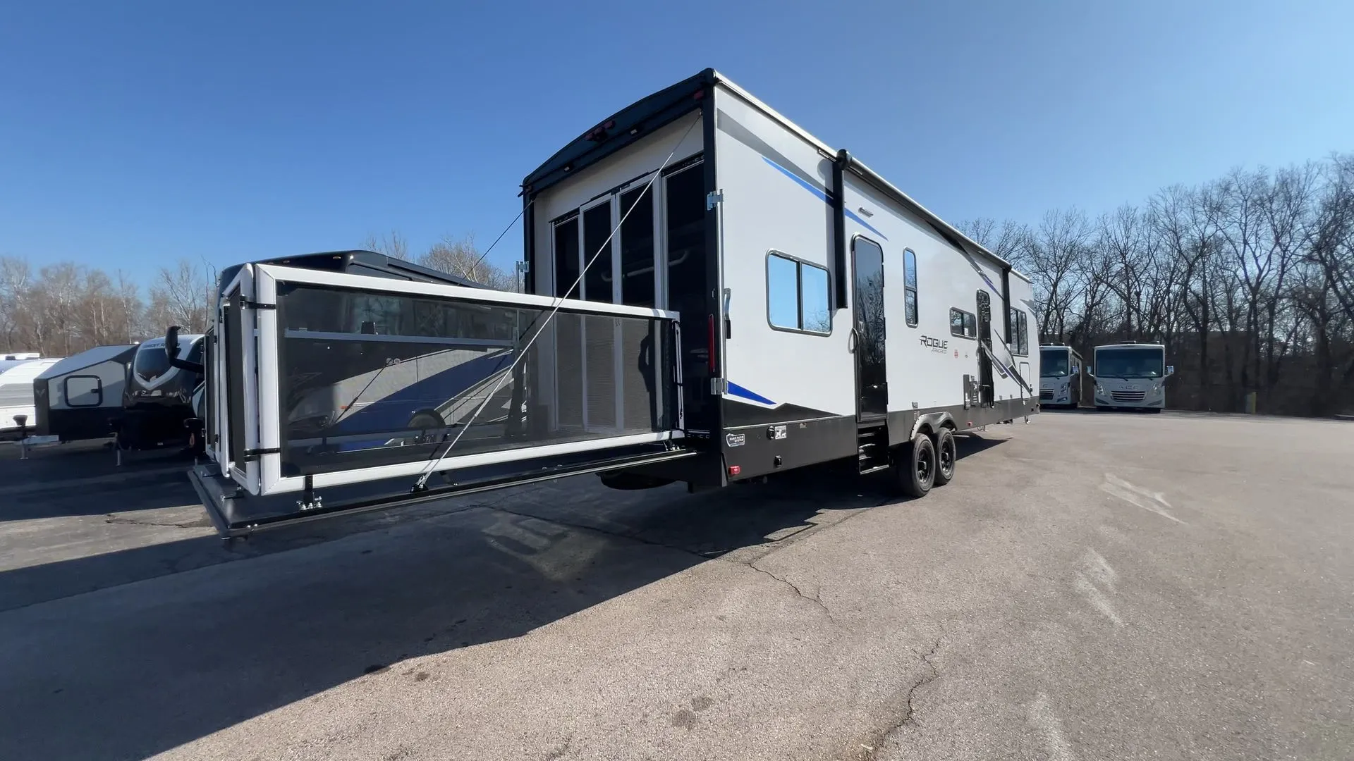 2026 Forest River Cherokee Rogue Armored 32L132 - Photo 3