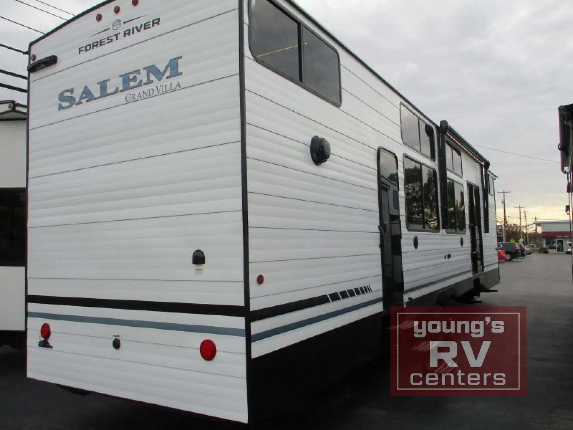 2026 Forest River Salem Grand Villa 42ICE — Photo 7