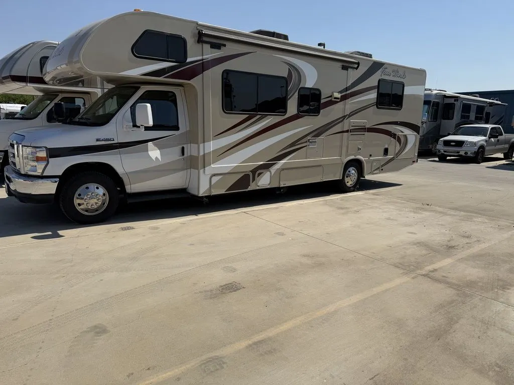 2017 Thor Motor Coach Four Winds 28Z - Photo 3