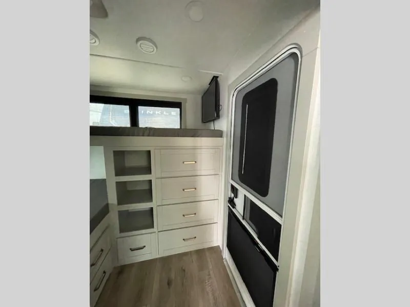2026 Brinkley Model Z 2810, Photos photo 43