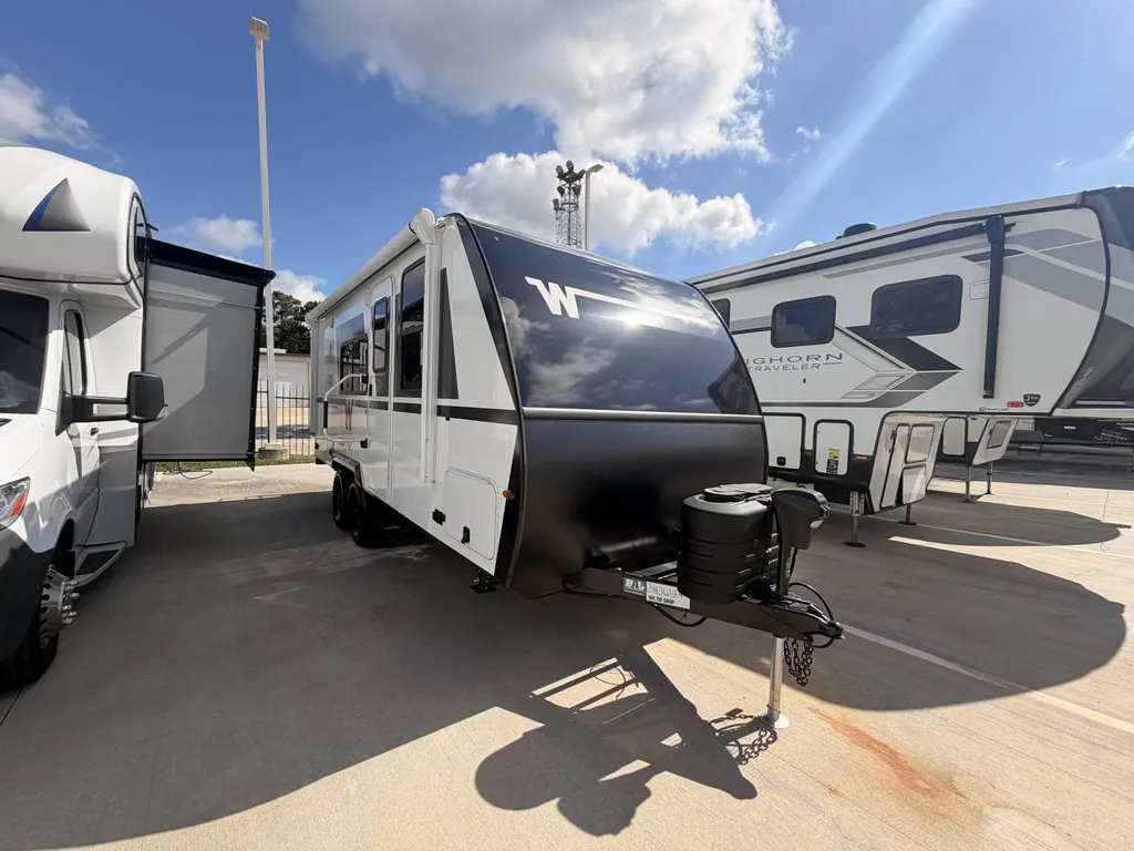 2027 Winnebago Micro Minnie 2108DS, Photos photo 4