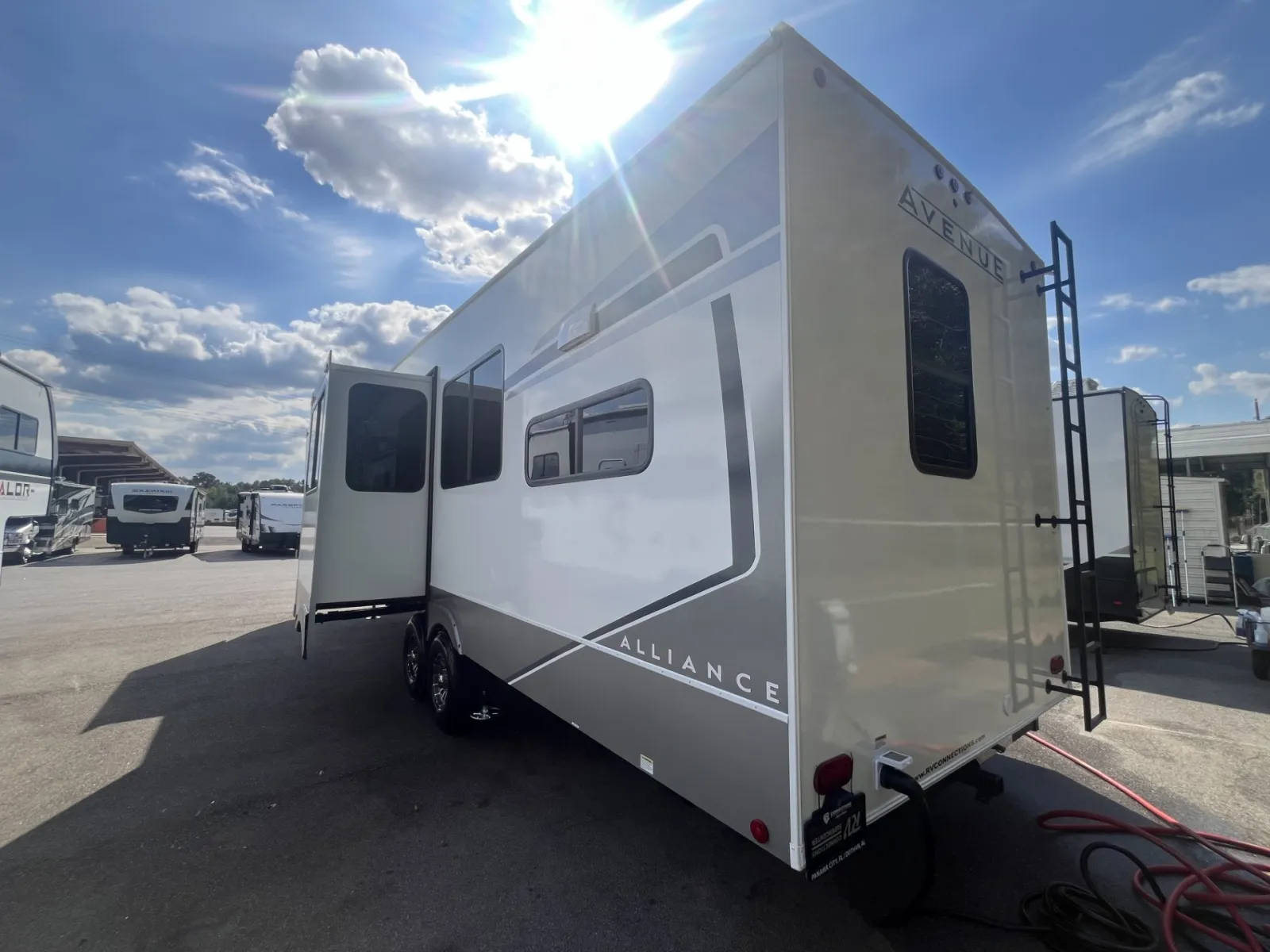 2026 Alliance RV Avenue 35RKS - Photo 4