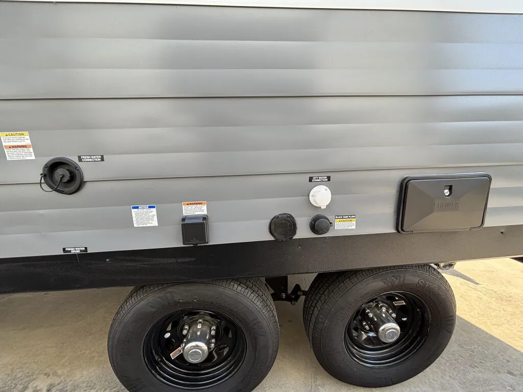 2025 Forest River OZARK Toy Hauler - Photo 4