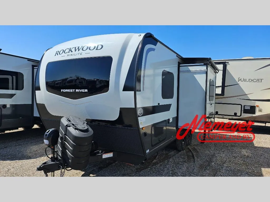 2026 Forest River Rockwood Mini Lite 2108RB - Photo 2
