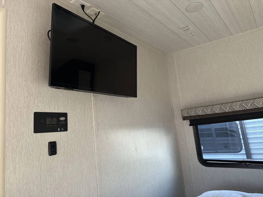 2022 Forest River Stealth FQ2413G, Photos photo 15