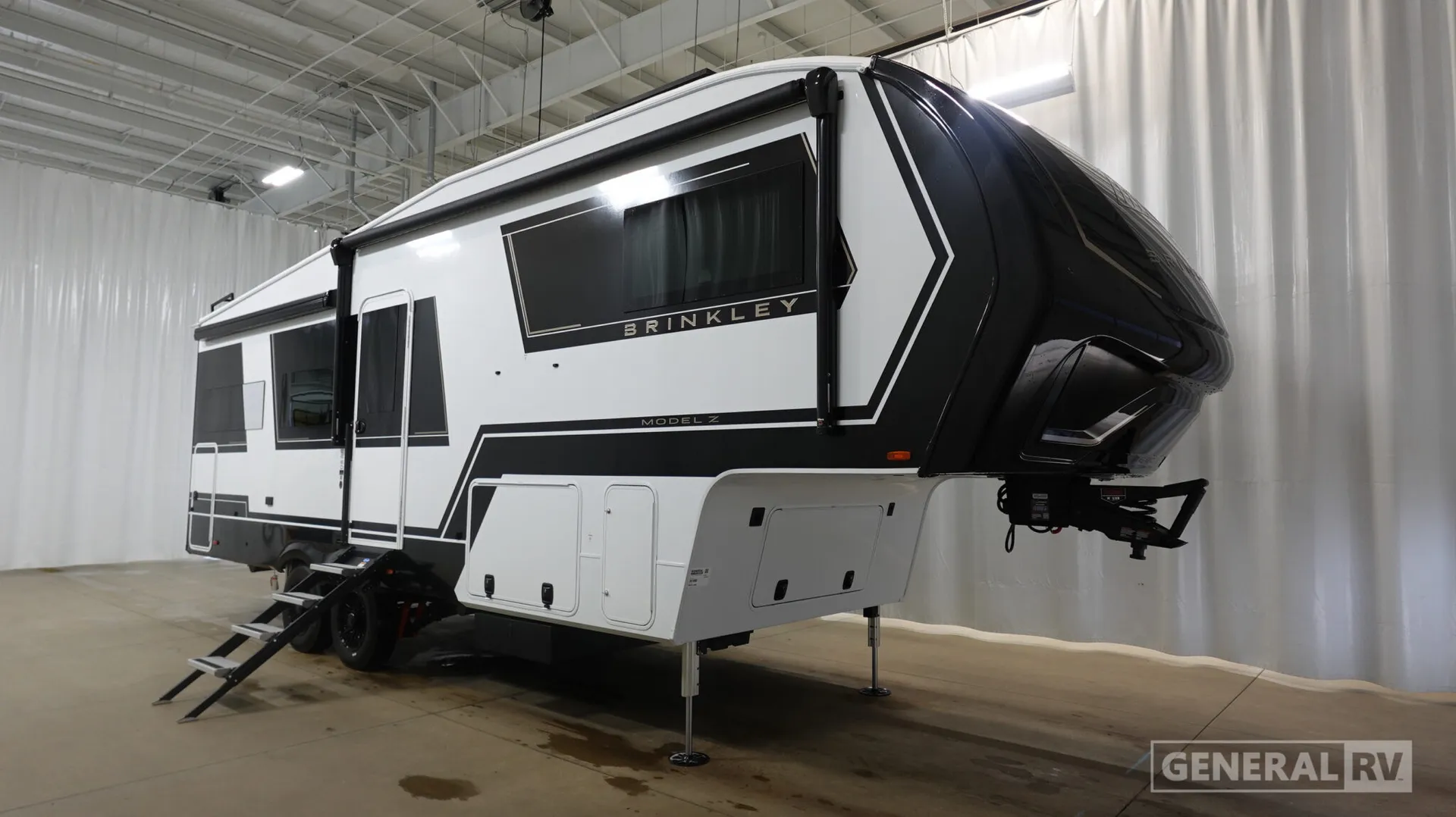 2027 Brinkley Model Z 2680 - Photo 2