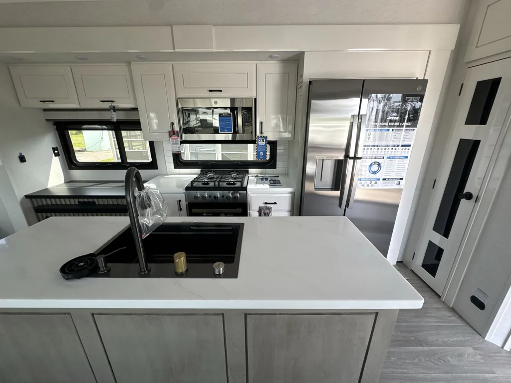 2027 Jayco Pinnacle 36FBTS, Photos photo 8