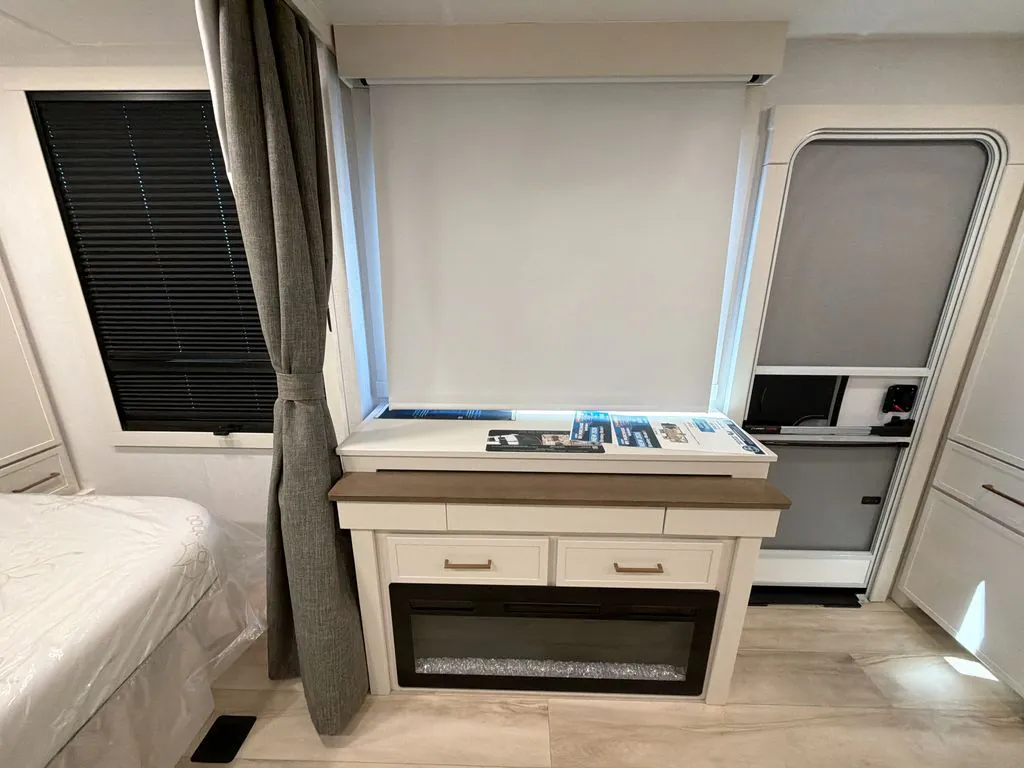 2026 Brinkley Model I 235, Photos photo 11