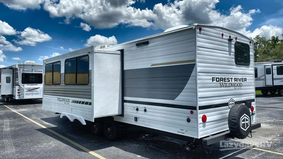 2026 Forest River Wildwood X-Lite 26ICE — Photo 5