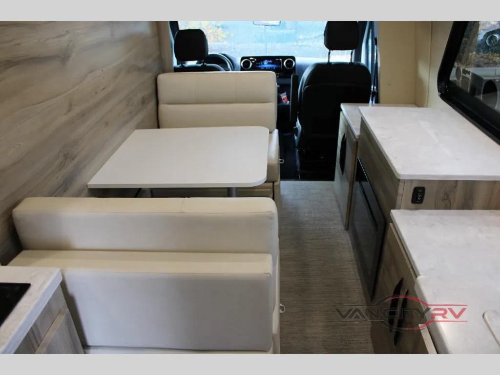 2025 Chinook RV Summit EB, Photos photo 23