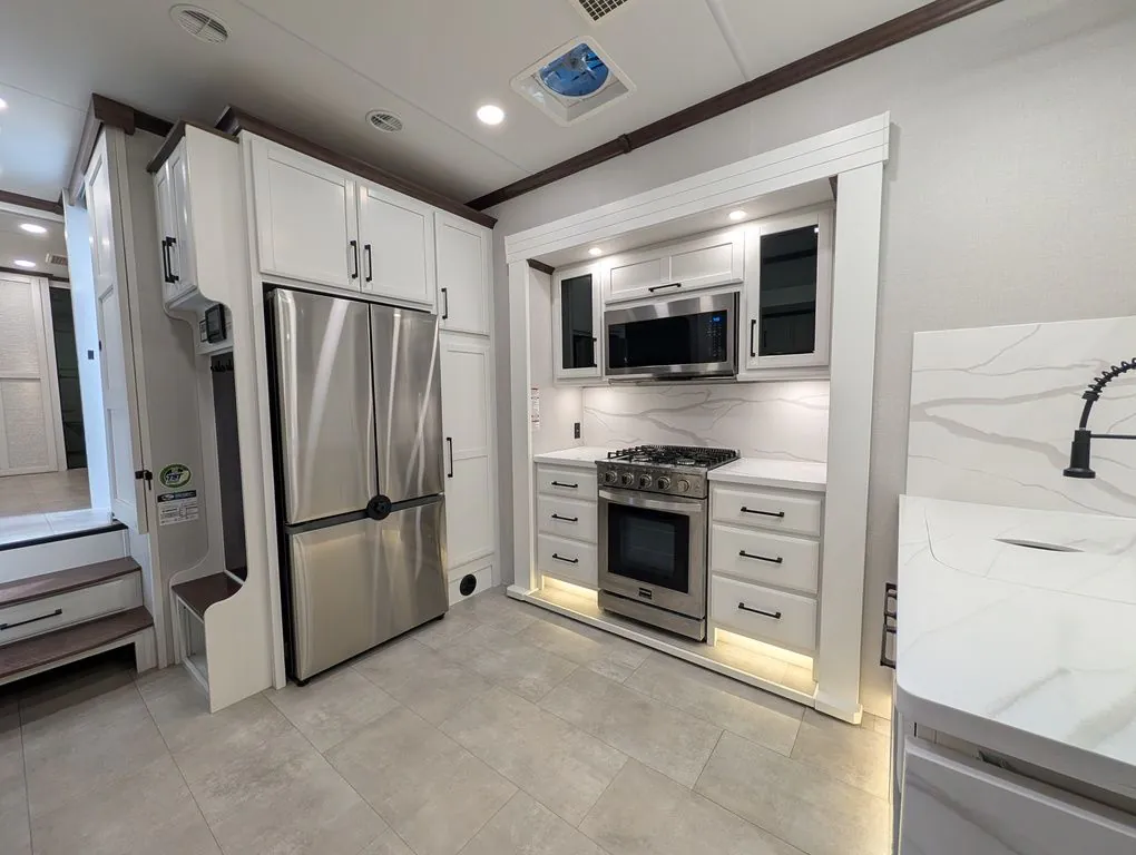 2025 Forest River RiverStone 425FO, Photos photo 26