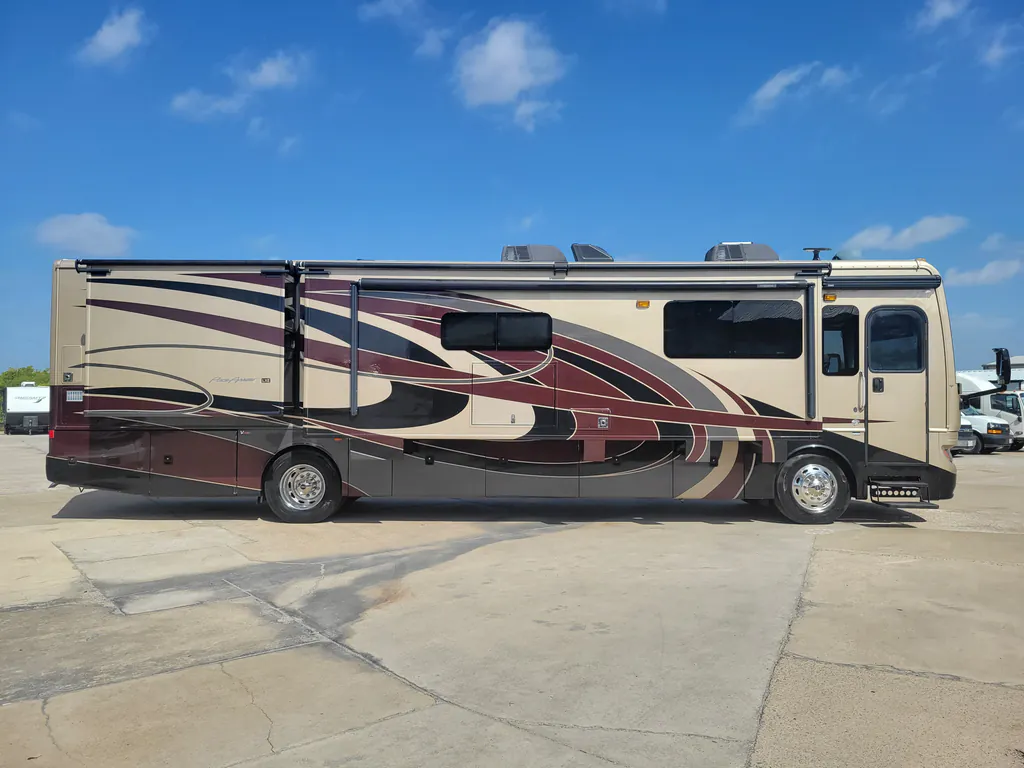 2018 Fleetwood Pace Arrow LXE 38F, Photos photo 2