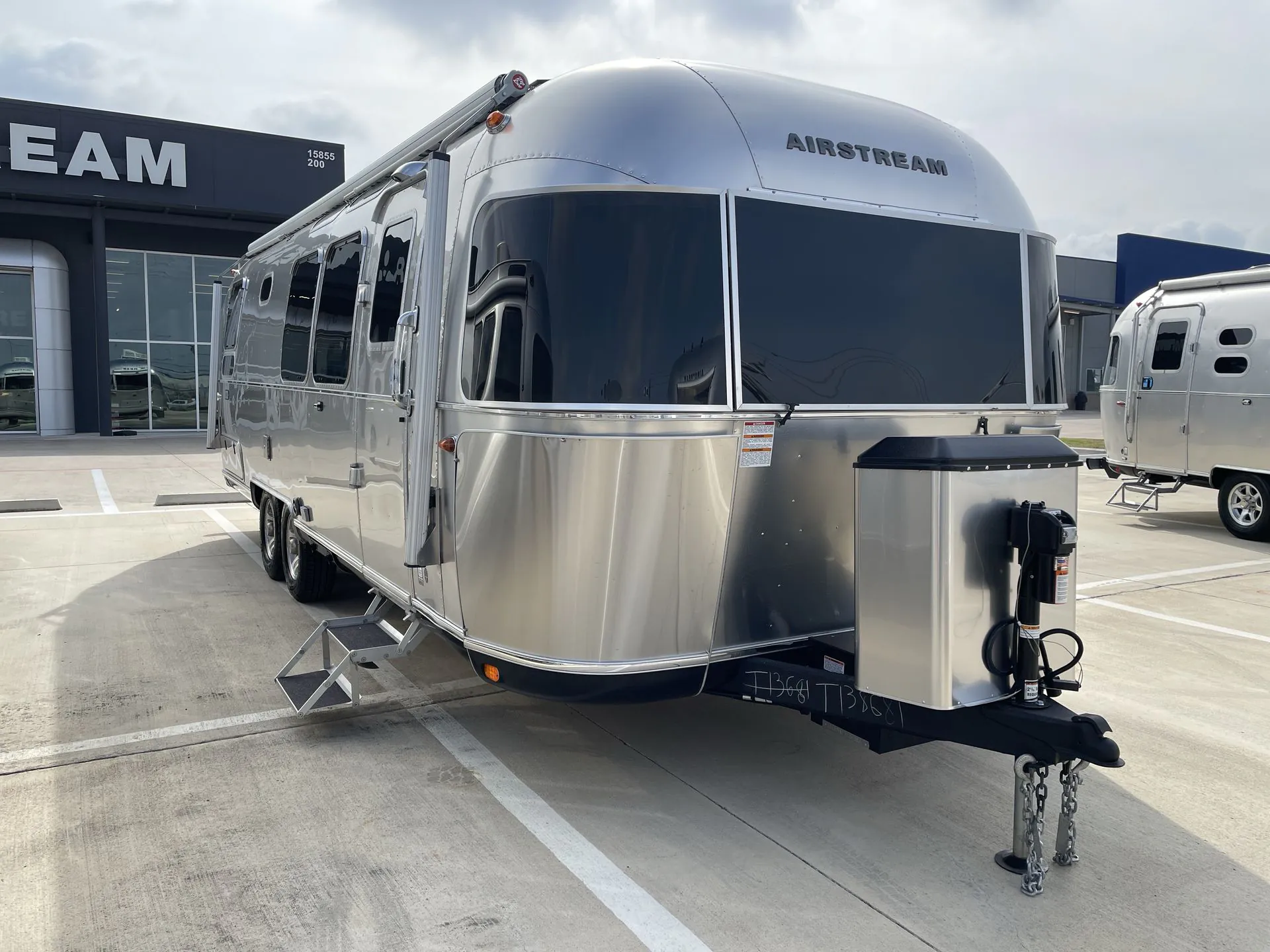 2026 Airstream Classic 30RB Twin - Photo 2