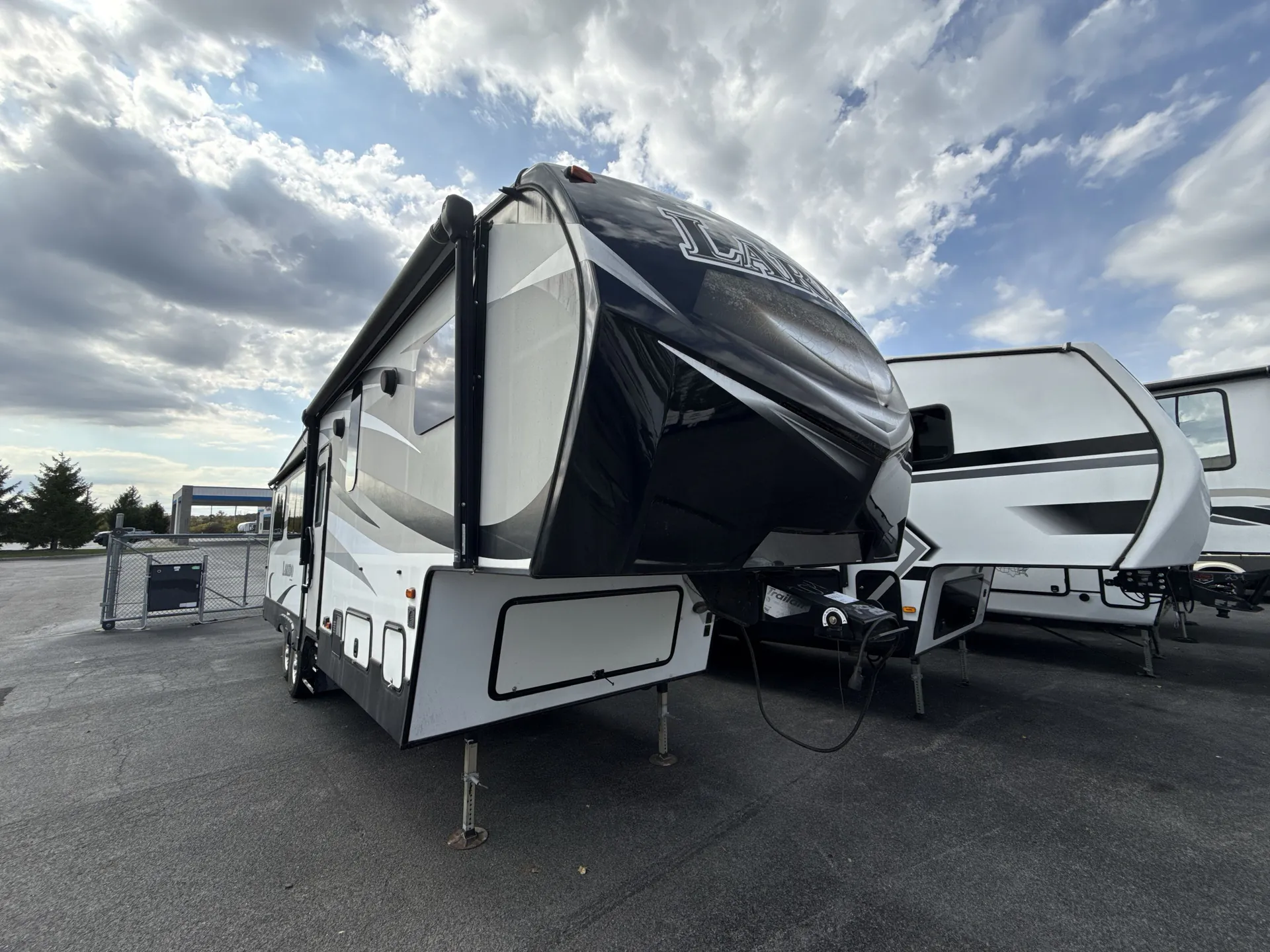 2017 Keystone Laredo 297SRE - Photo 2