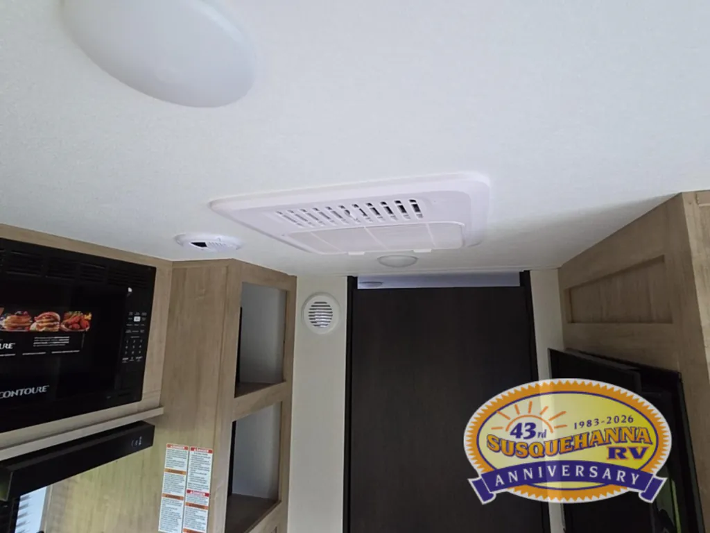 2027 Forest River Cherokee Wolf Pup 16CM, Photos photo 15