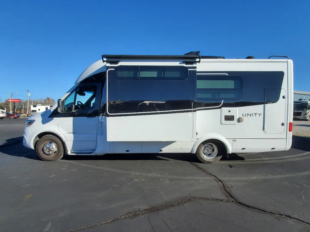 2023 Leisure Travel Unity U24MBL - Photo 4