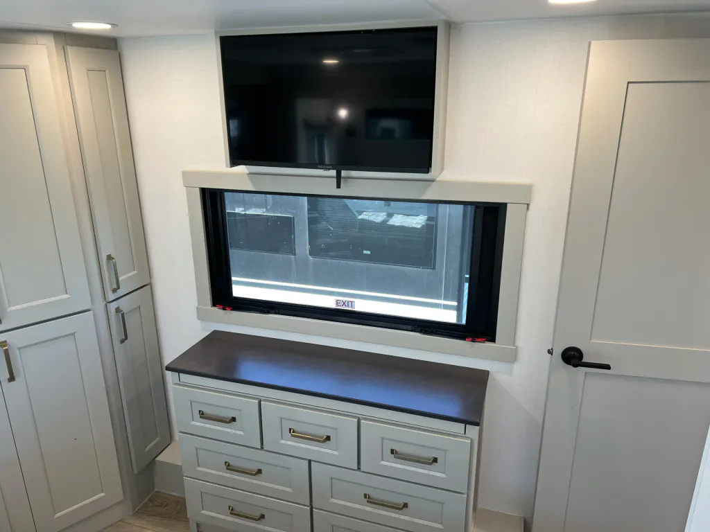 2026 Brinkley Model G 3520, Photos photo 25