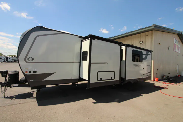 2026 Forest River RV Rockwood Ultra Lite 2711RK - Photo 4