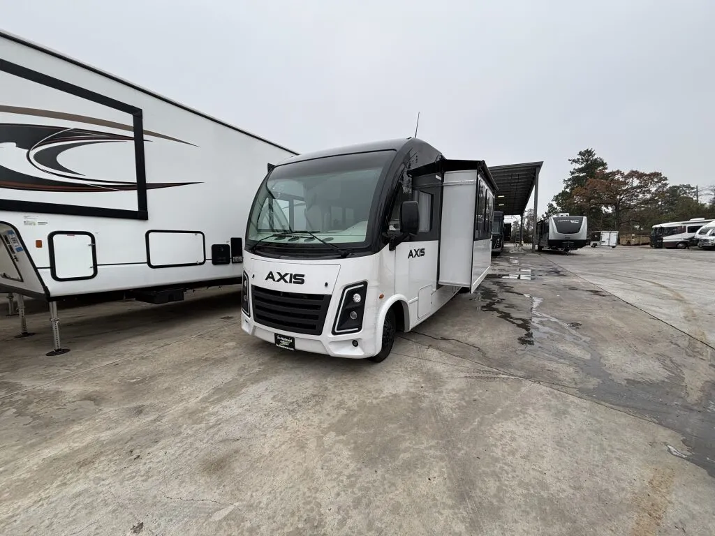 2026 Thor Motor Coach Axis 281 - Photo 2