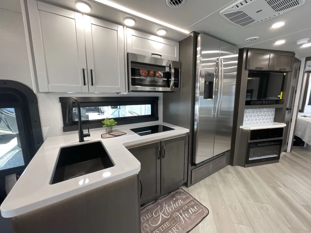 2027 Entegra Coach Accolade 37K, Photos photo 14