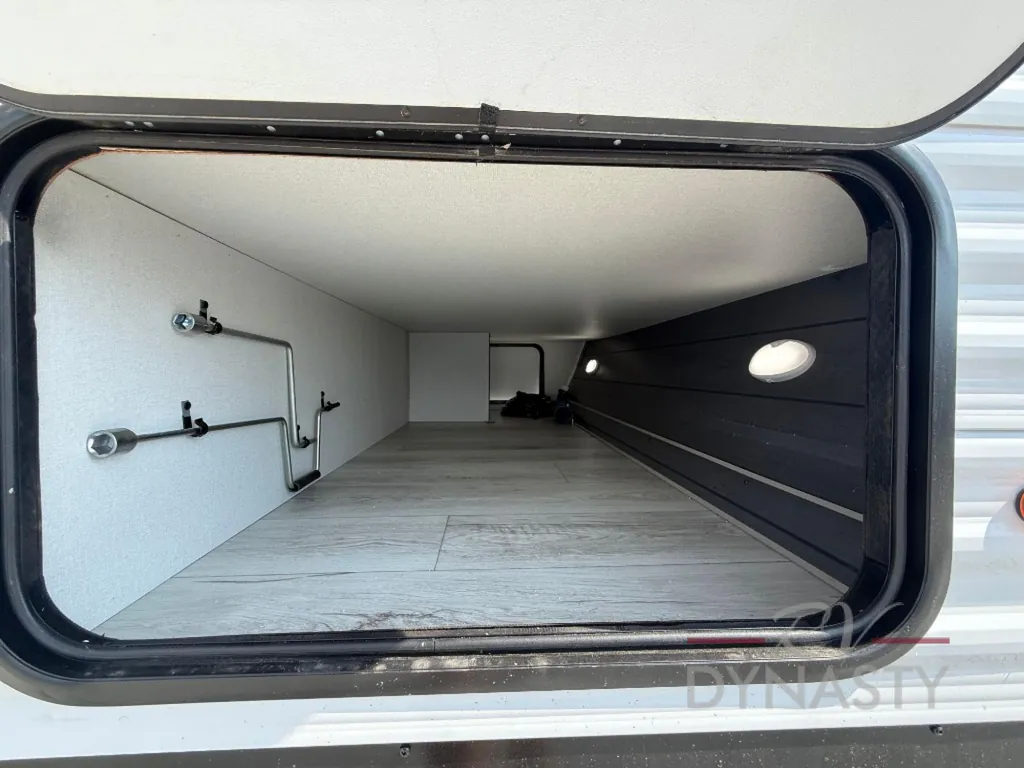 2027 East to West Della Terra 272RL, Photos photo 26