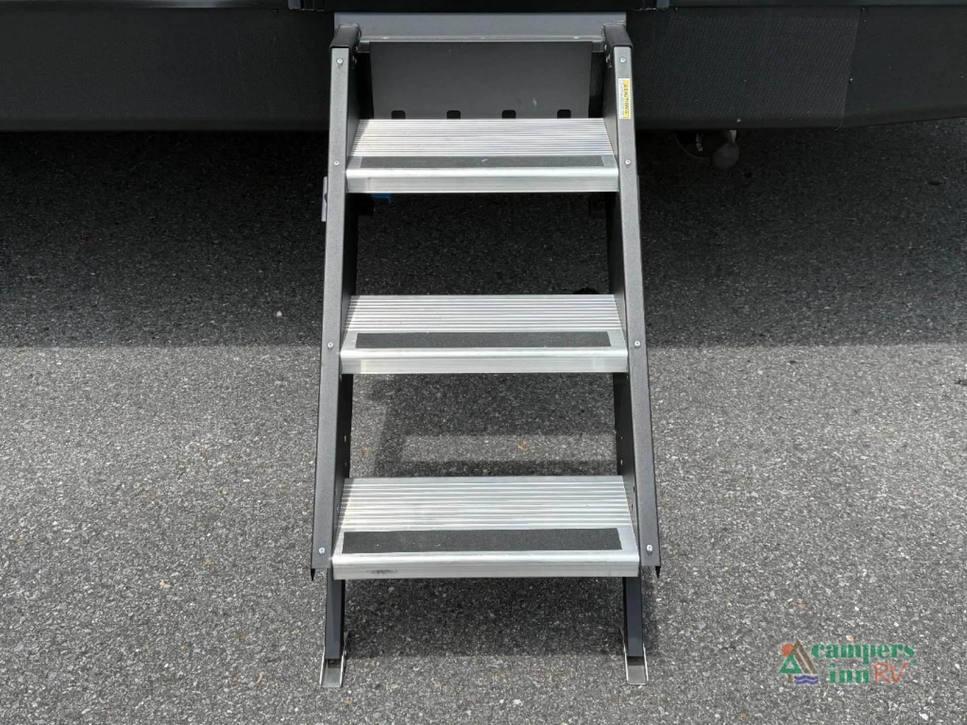 2026 Cruiser RV Embrace EL26RKS - Photo 3