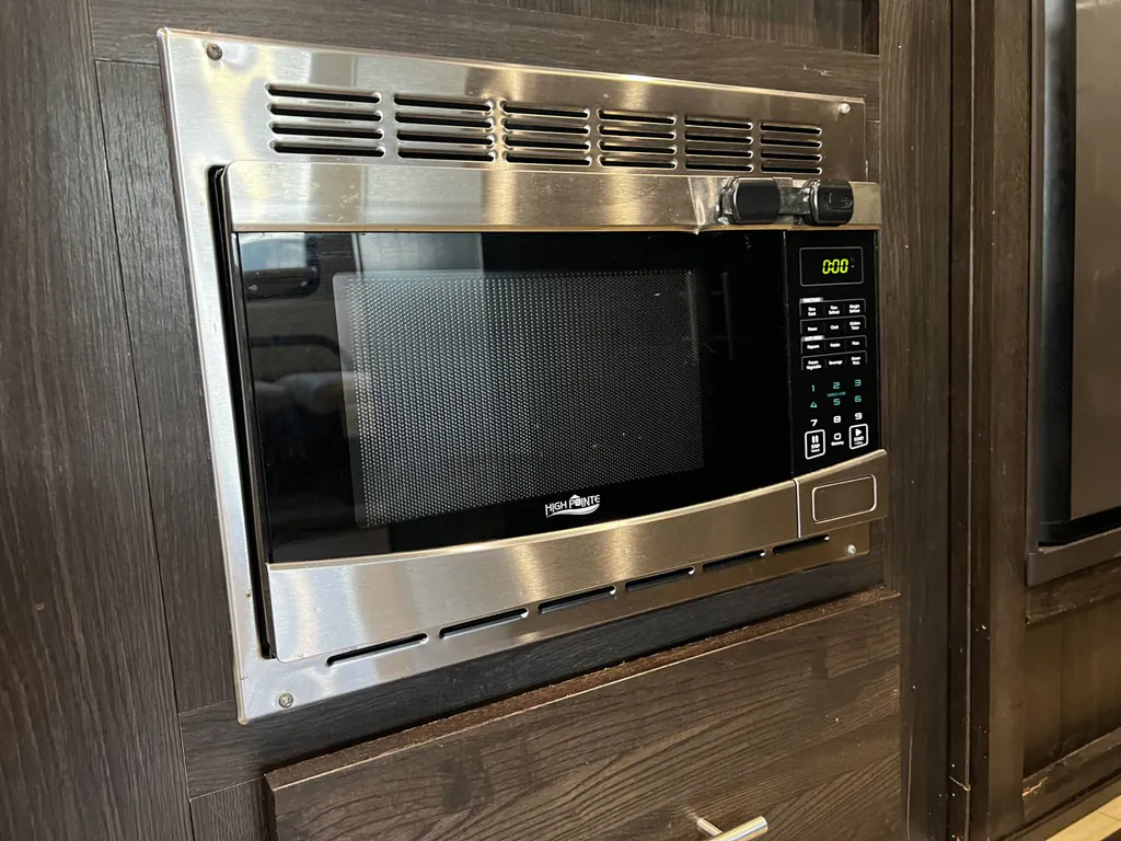 2019 Forest River XLR Hyperlite 30HDS, Photos photo 11