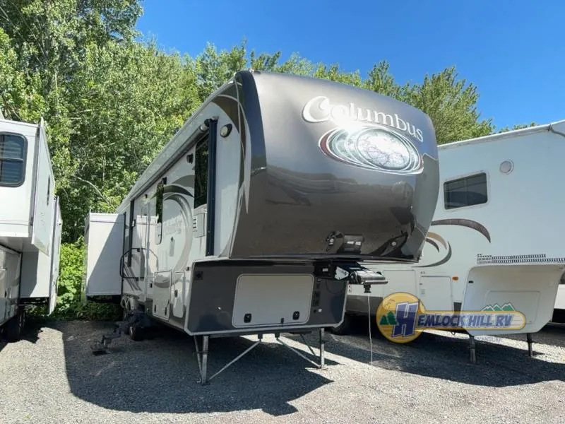 2016 Palomino Columbus 325RL - Main photo