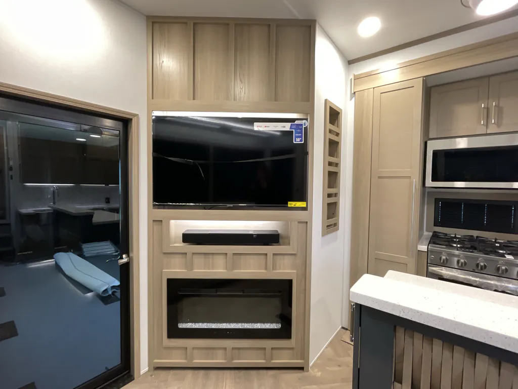 2026 Keystone Raptor 415, Photos photo 12