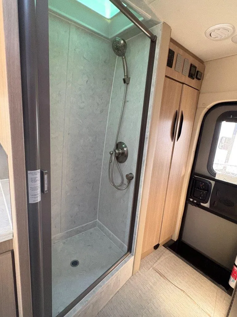 2025 Chinook RV Summit SS, Photos photo 14