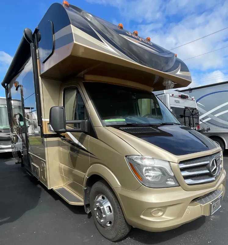 2016 Jayco Melbourne 24M dealer photo 2 from Kunes RV