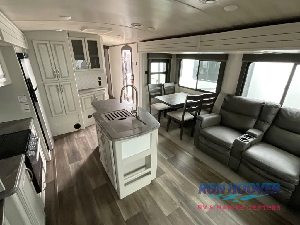 2022 Keystone RV Cougar Half-Ton 33RLI, Photos photo 6