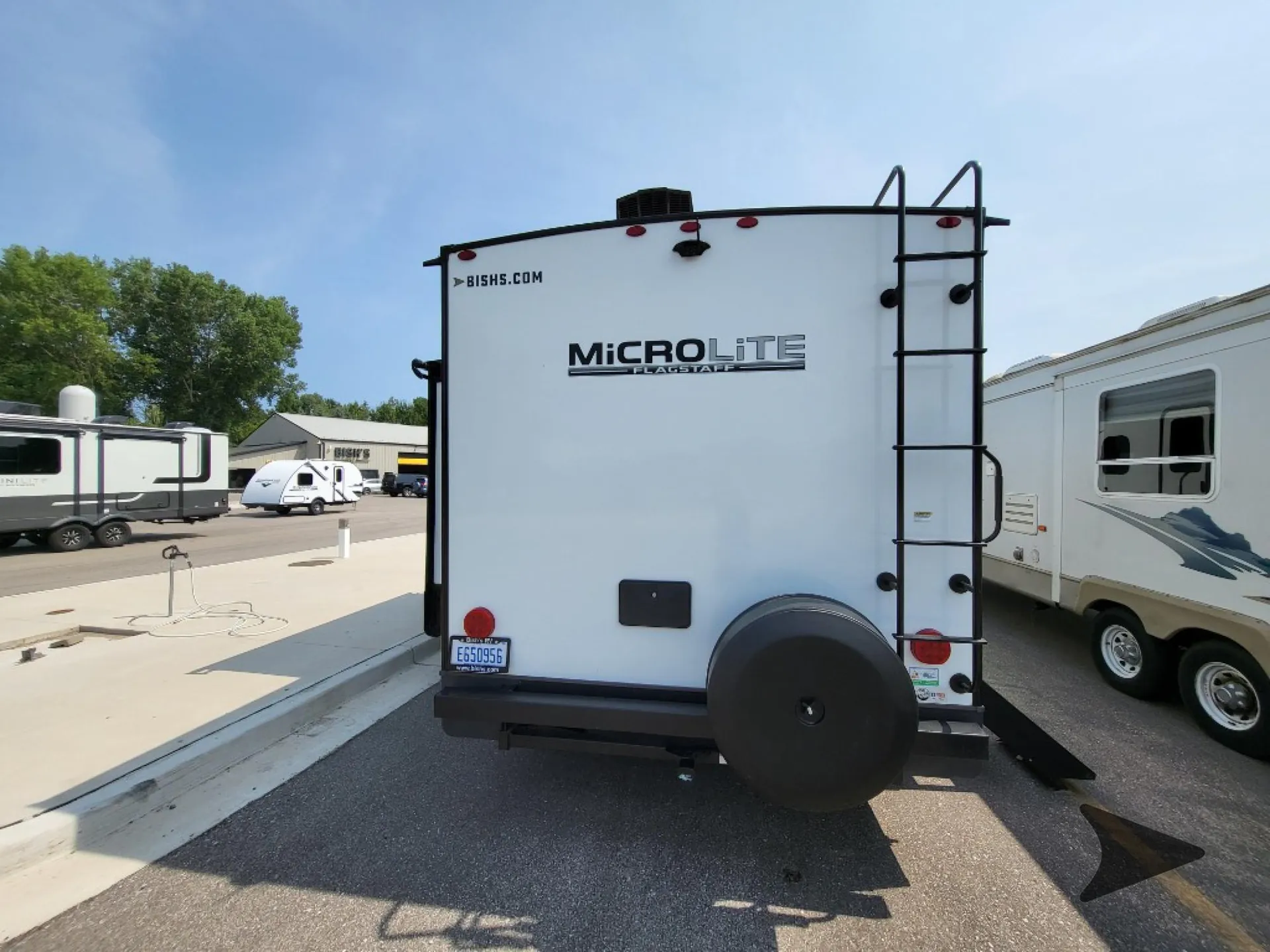 2022 Forest River Flagstaff Micro Lite 25FBS - Photo 4