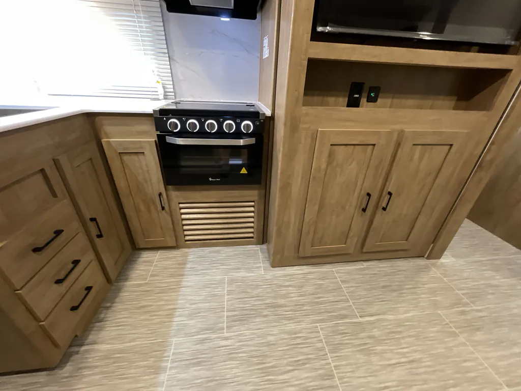 2024 Coachmen Freedom Express Ultra Lite 258BHS, Photos photo 11
